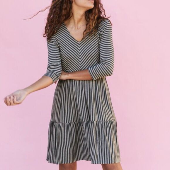 NWT Matilda Jane Size L Dream Chasers Lovely Day Dress Gray Striped 3/4 Sleeve - Picture 1 of 9
